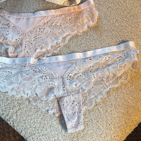 Lace Intimates Set in Cream - Picture 9 of 14